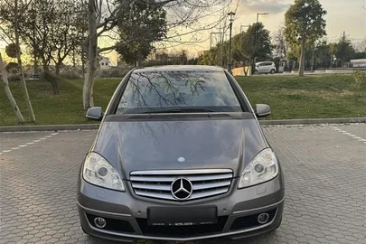 2009' Mercedes-Benz A 200