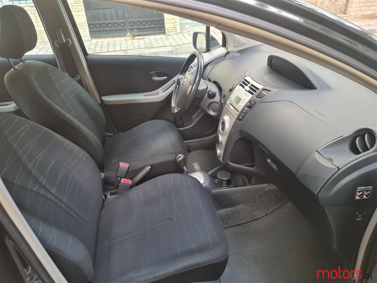 2006' Toyota Yaris photo #2