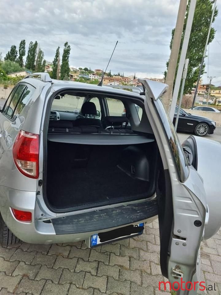 2007' Toyota RAV4 photo #5