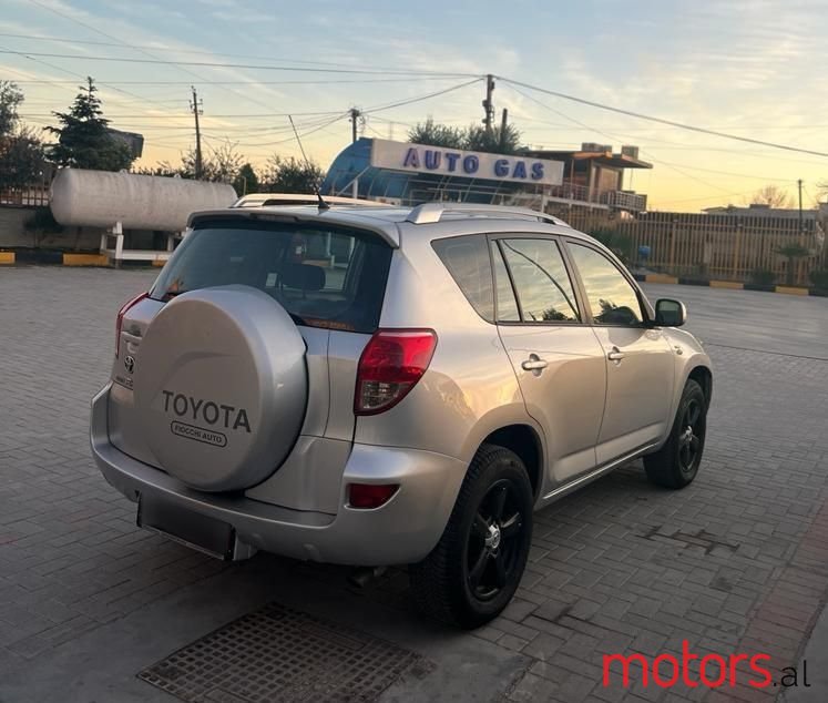 2006' Toyota RAV4 photo #4