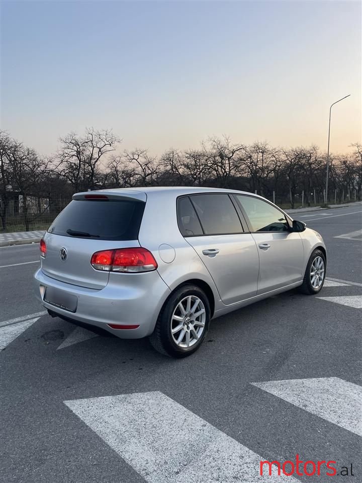 2010' Volkswagen Golf photo #6