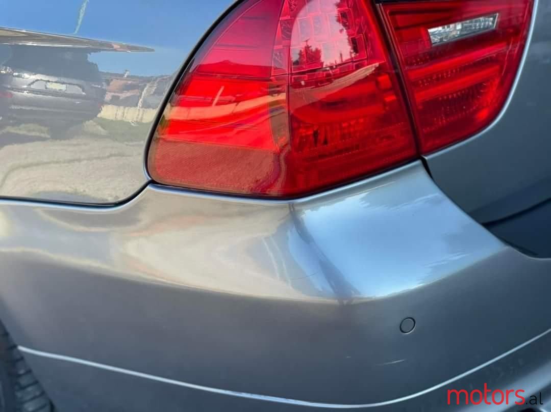 2011' BMW 320 photo #6