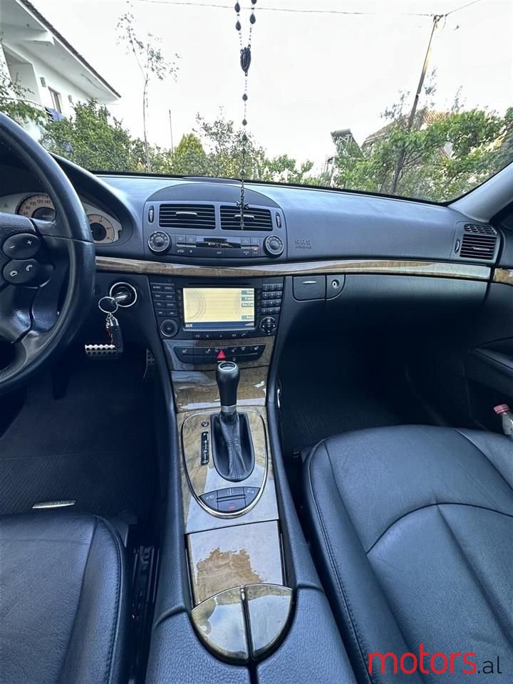 2007' Mercedes-Benz E 320 photo #4