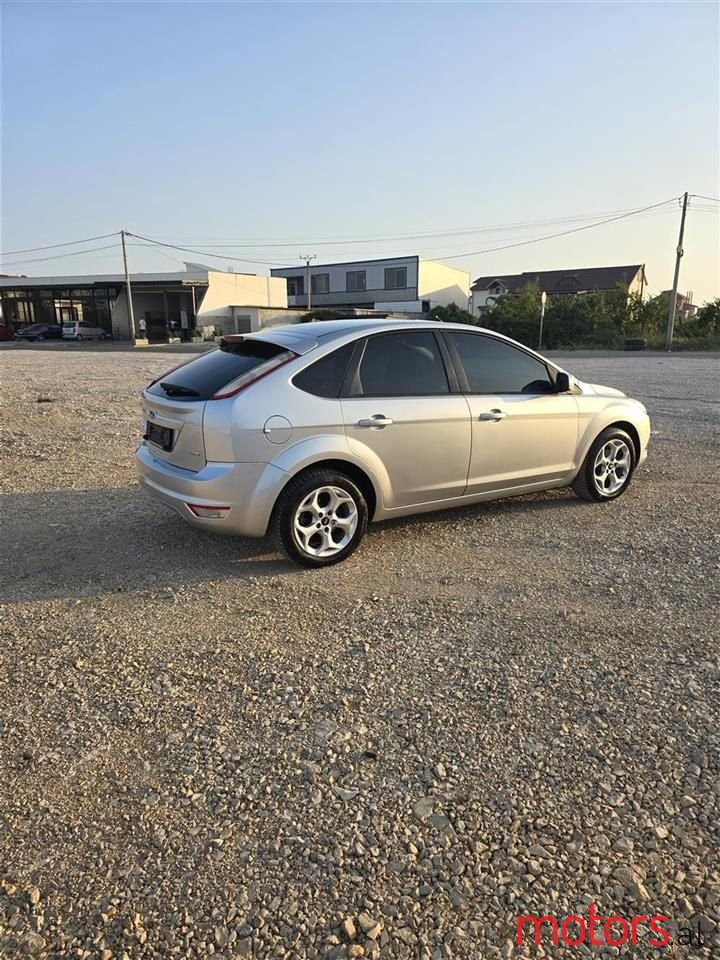 2010' Ford Focus photo #3