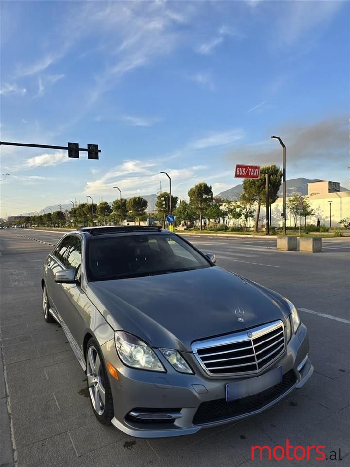 2013' Mercedes-Benz E 350 photo #3