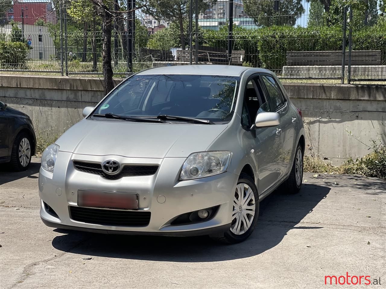 2007' Toyota Auris photo #1