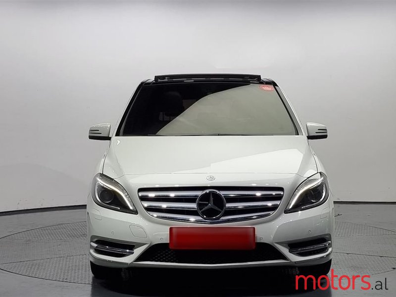 2014' Mercedes-Benz B 200 photo #1