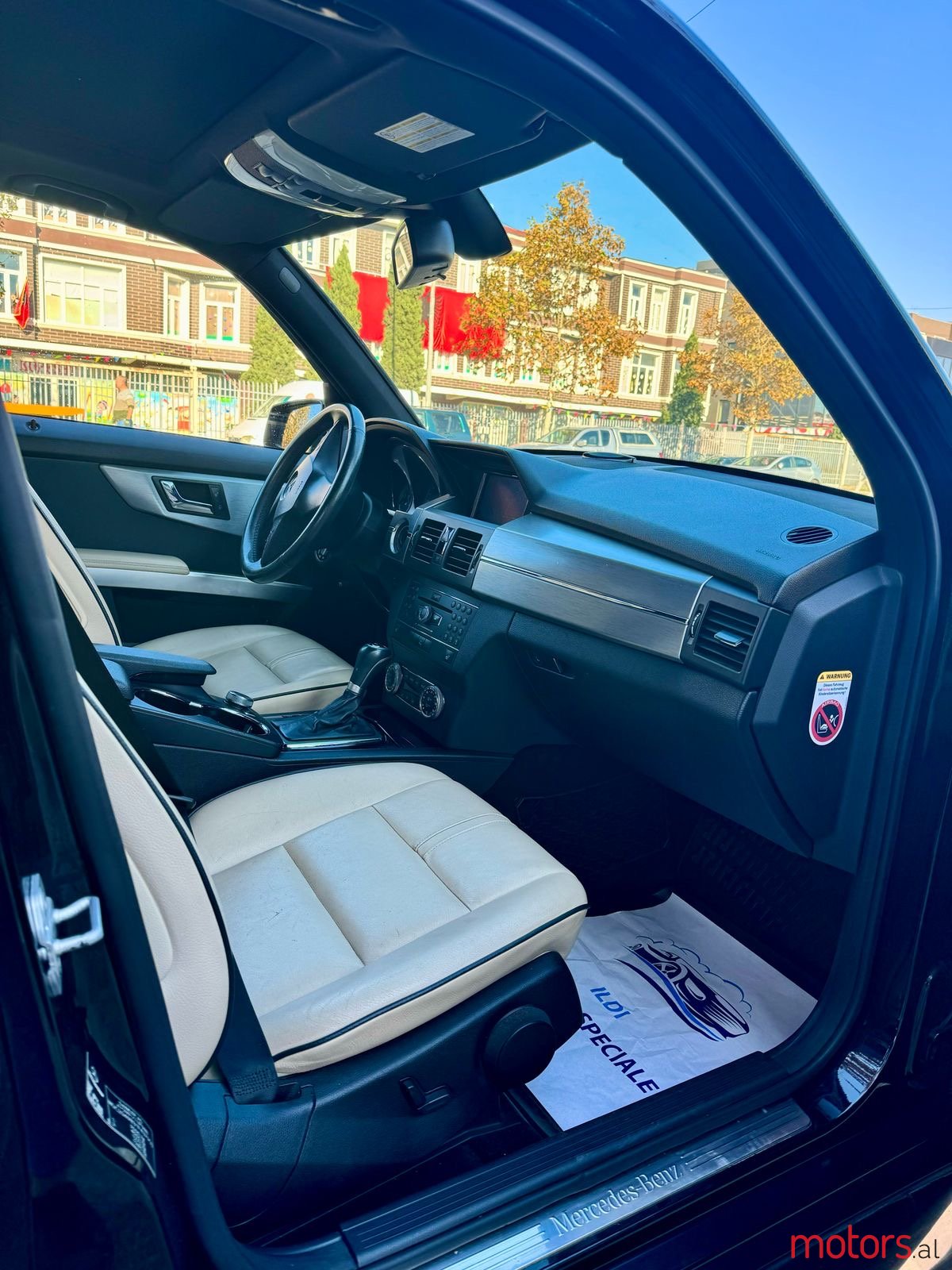 2010' Mercedes-Benz GL 350 photo #2