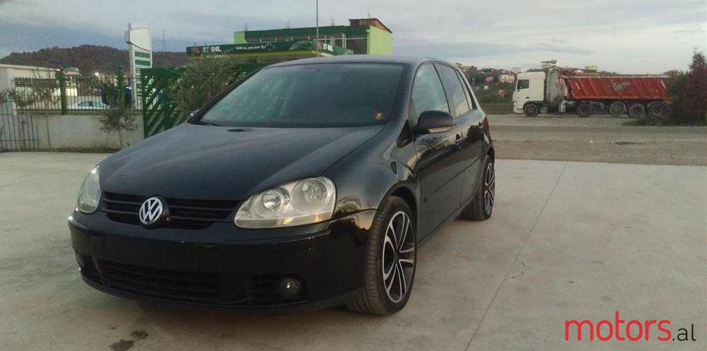 2005' Volkswagen Golf photo #2