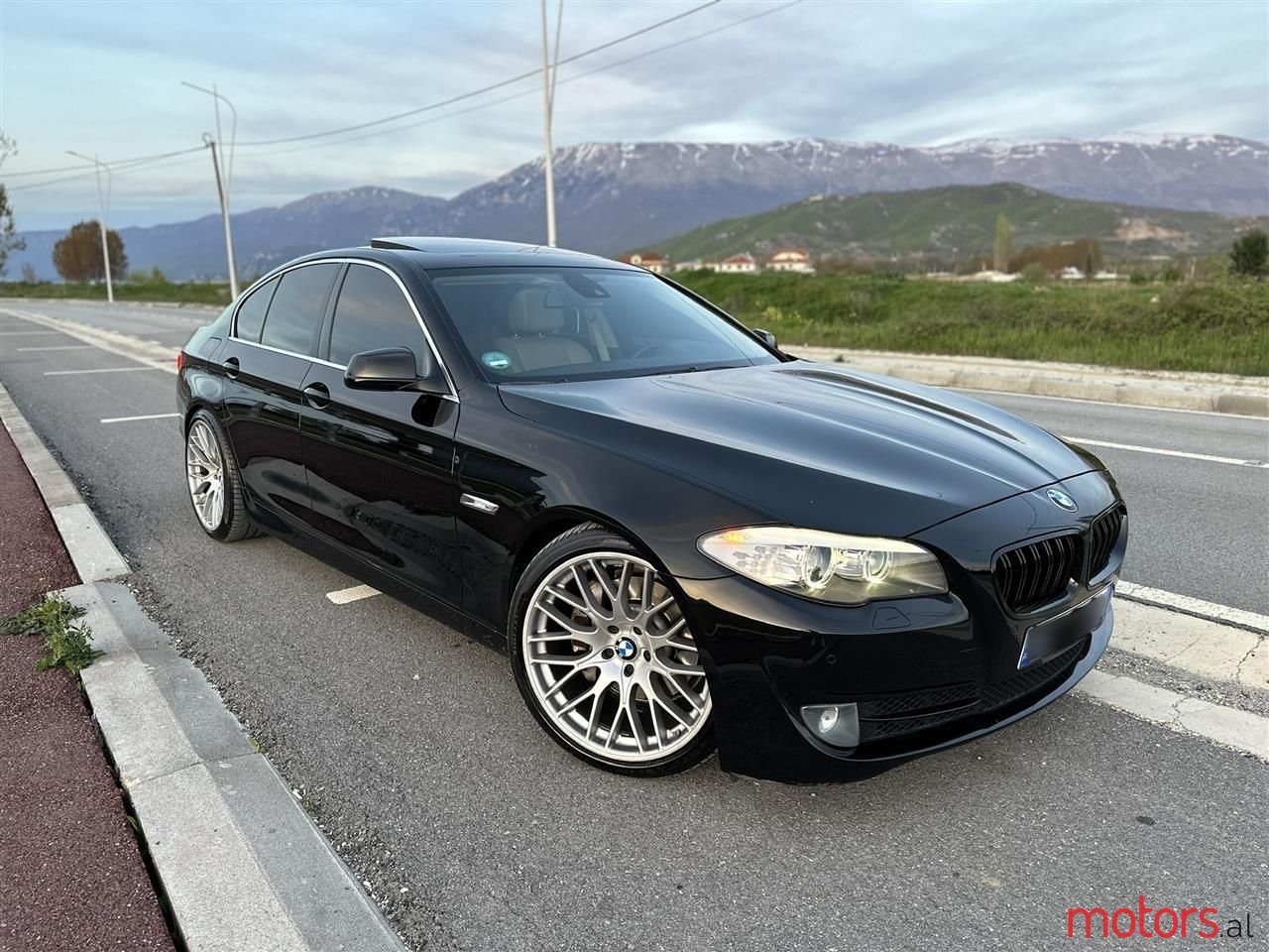 2010' BMW 530 photo #4