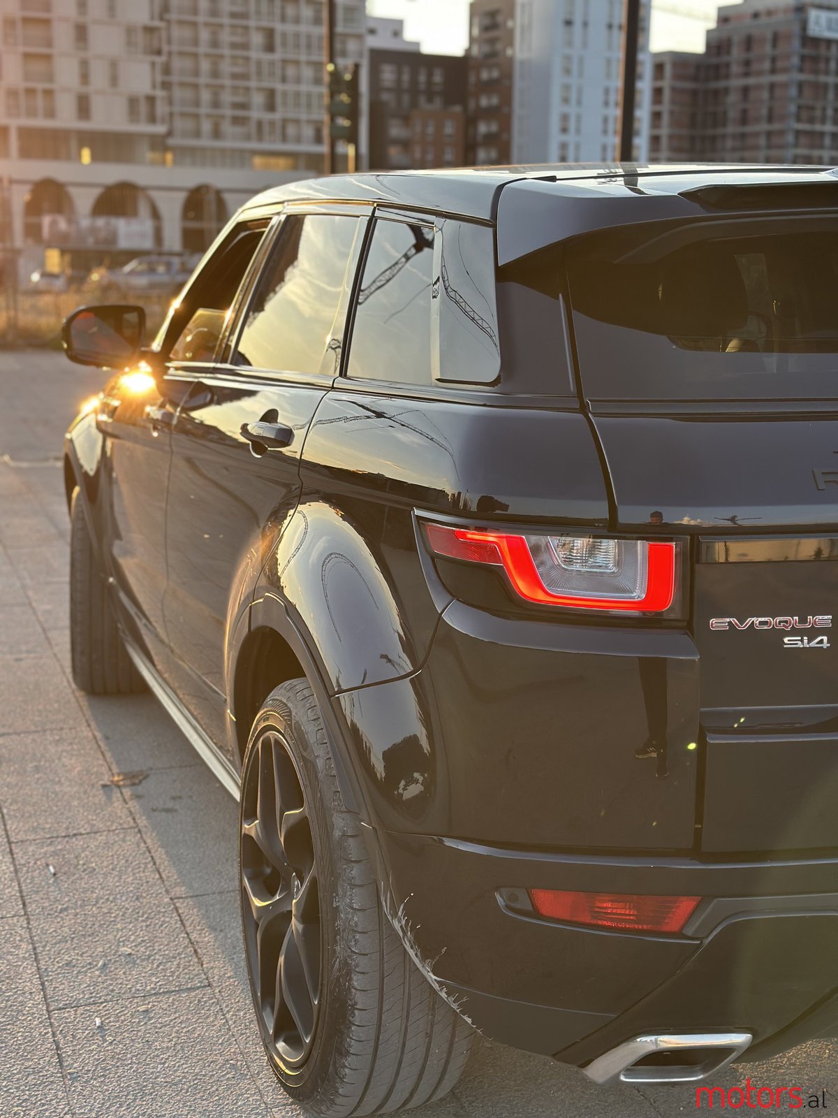 2011' Land Rover Range Rover Evoque photo #6
