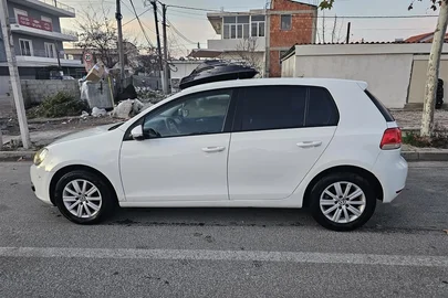 2011' Volkswagen Golf