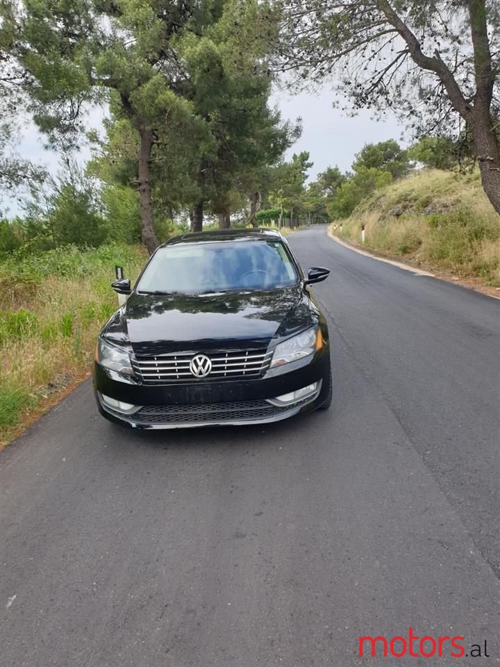 2012' Volkswagen Passat photo #1