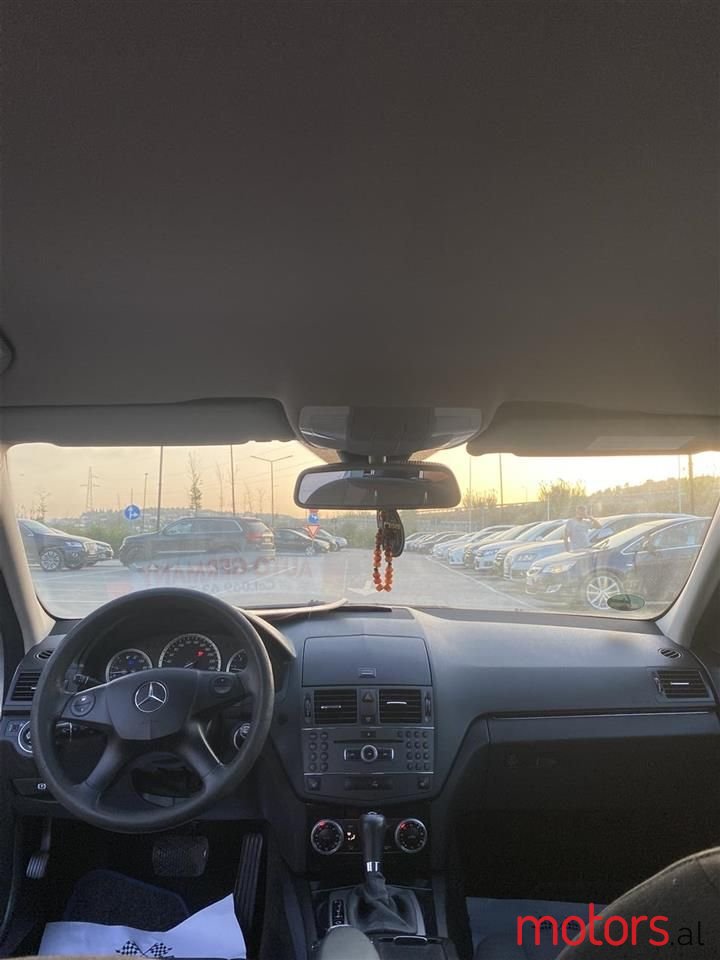 2010' Mercedes-Benz C 220 photo #5