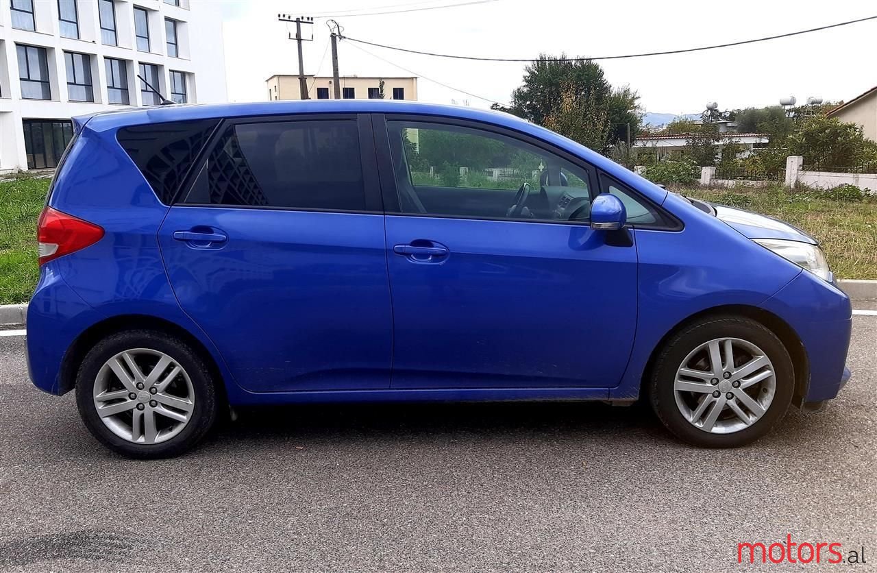 2012' Subaru Trezia photo #5