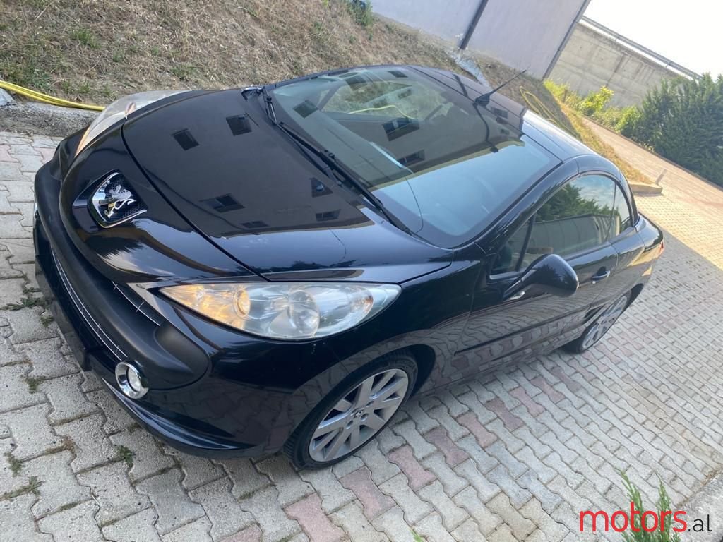 2010' Peugeot 207 photo #2