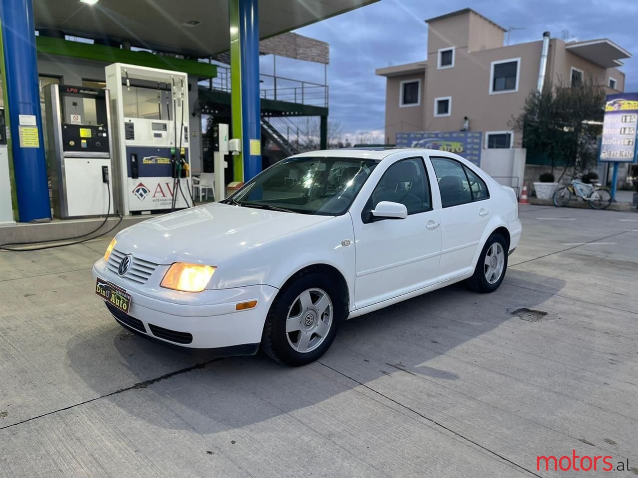 2000' Volkswagen Jetta photo #1