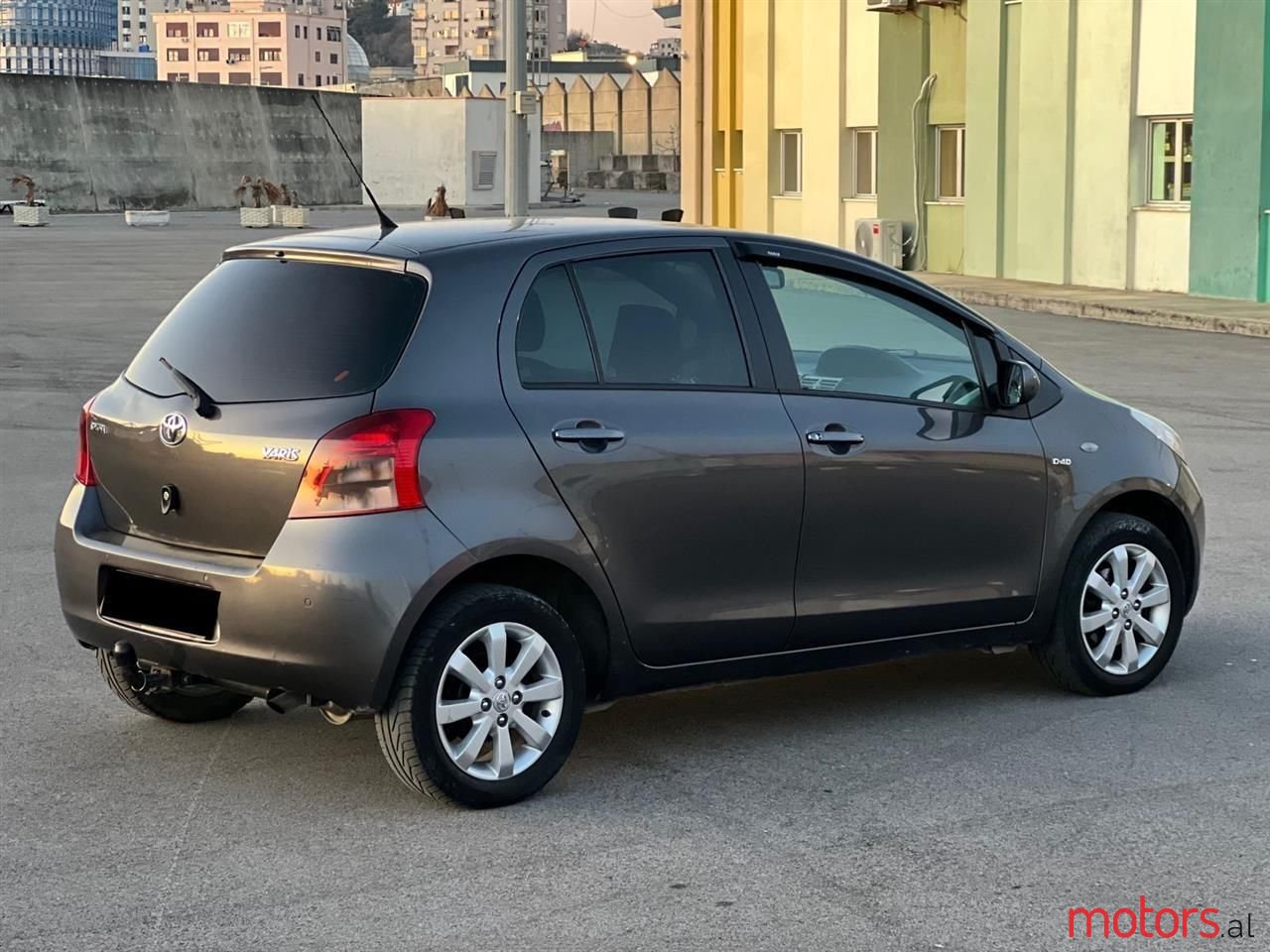 2009' Toyota Yaris photo #3