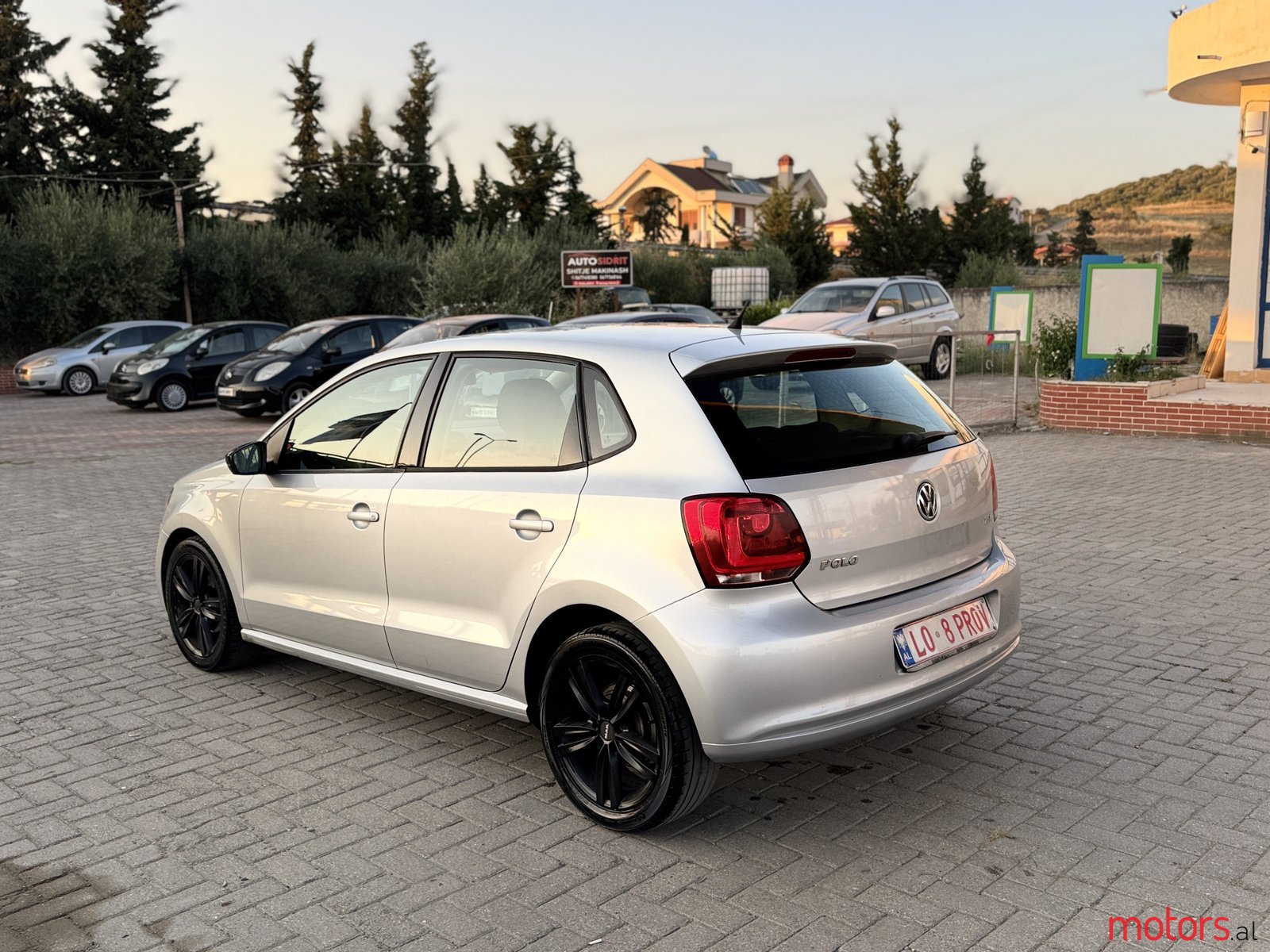 2011' Volkswagen Polo photo #4