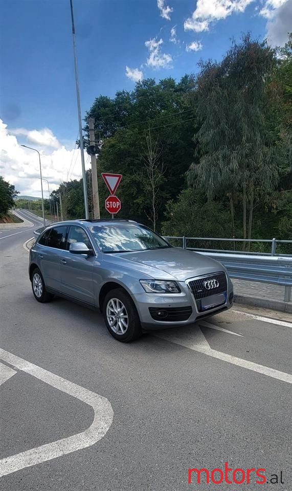 2010' Audi Q5 photo #6