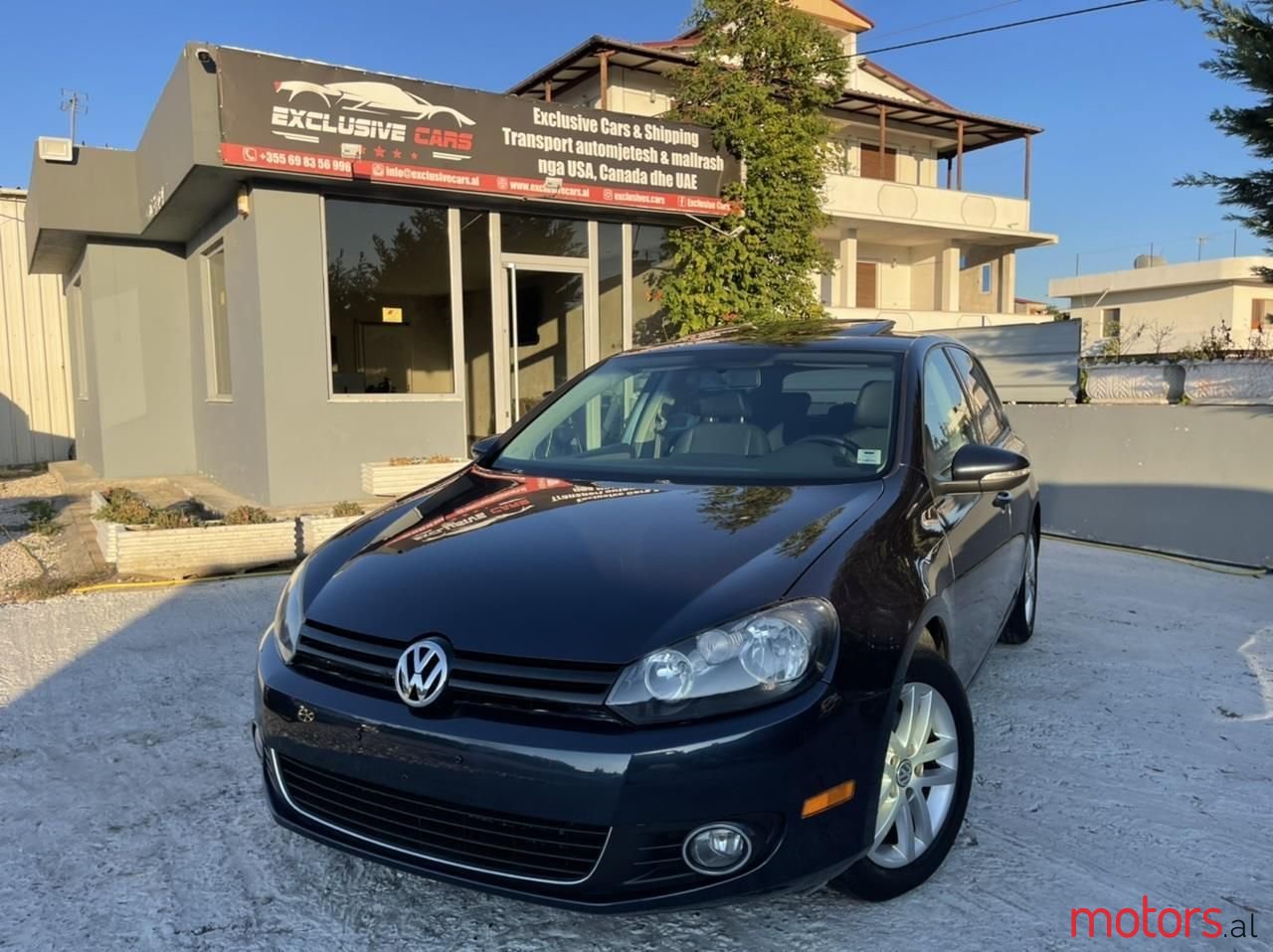 2010' Volkswagen Golf photo #1