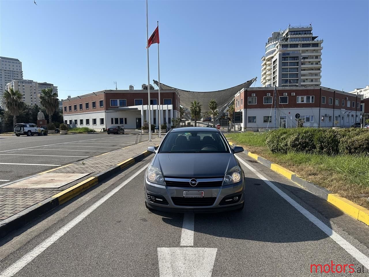 2008' Opel Astra photo #6