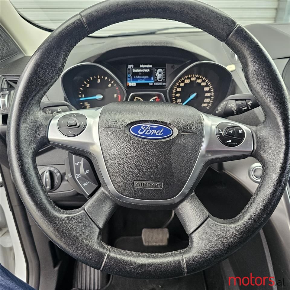 2016' Ford Kuga photo #3