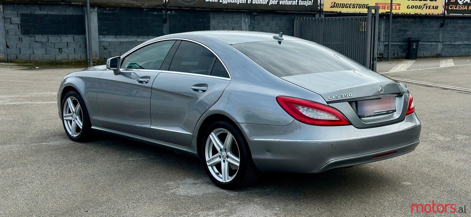 2011' Mercedes-Benz CLS 350 photo #5