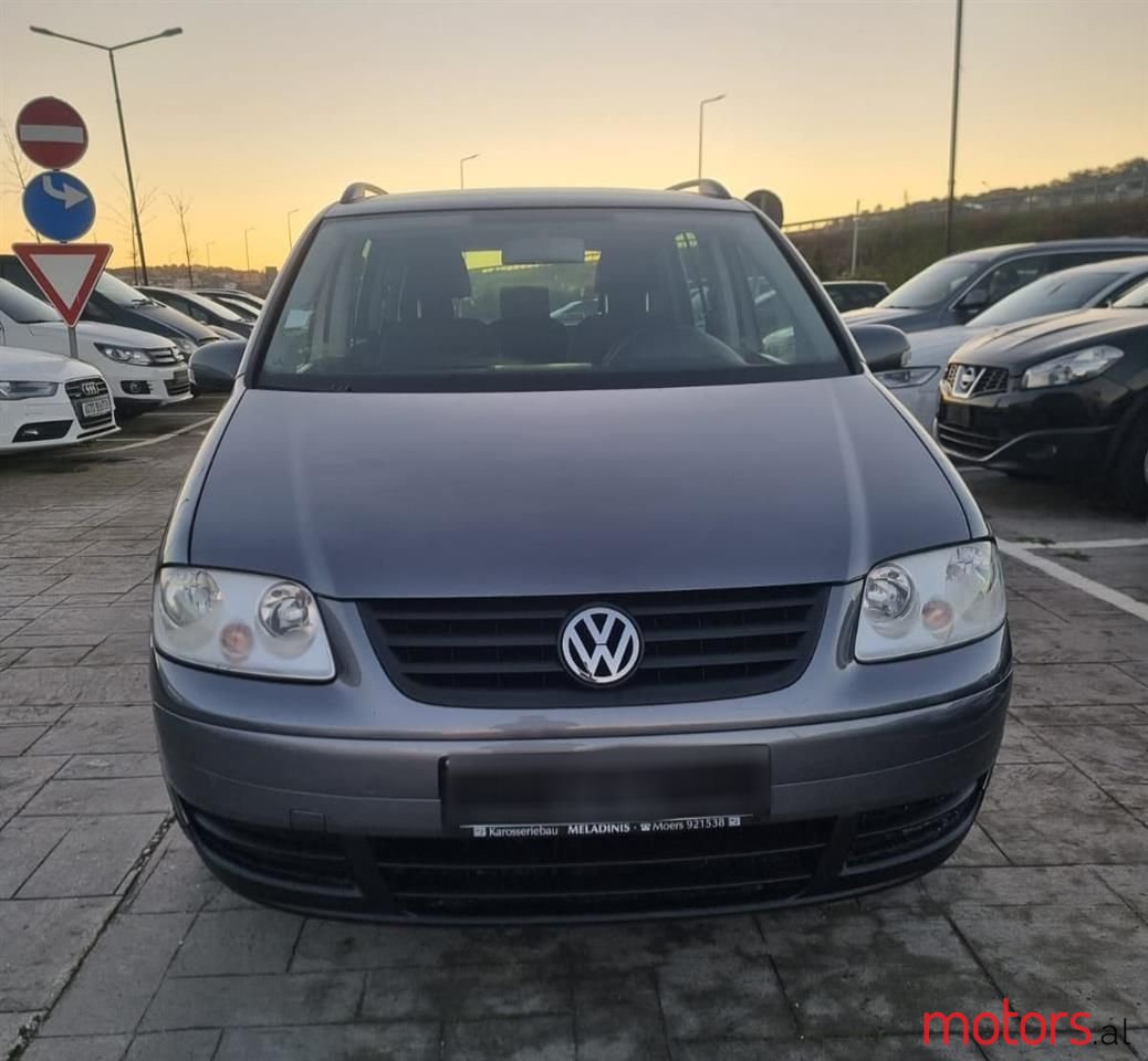 2006' Volkswagen Touran photo #6