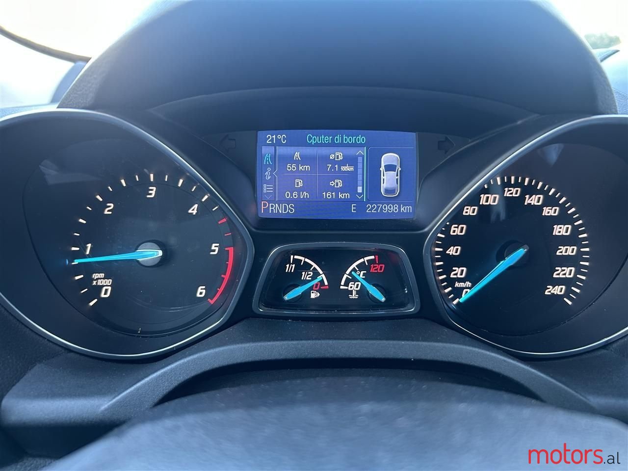 2014' Ford Kuga photo #5