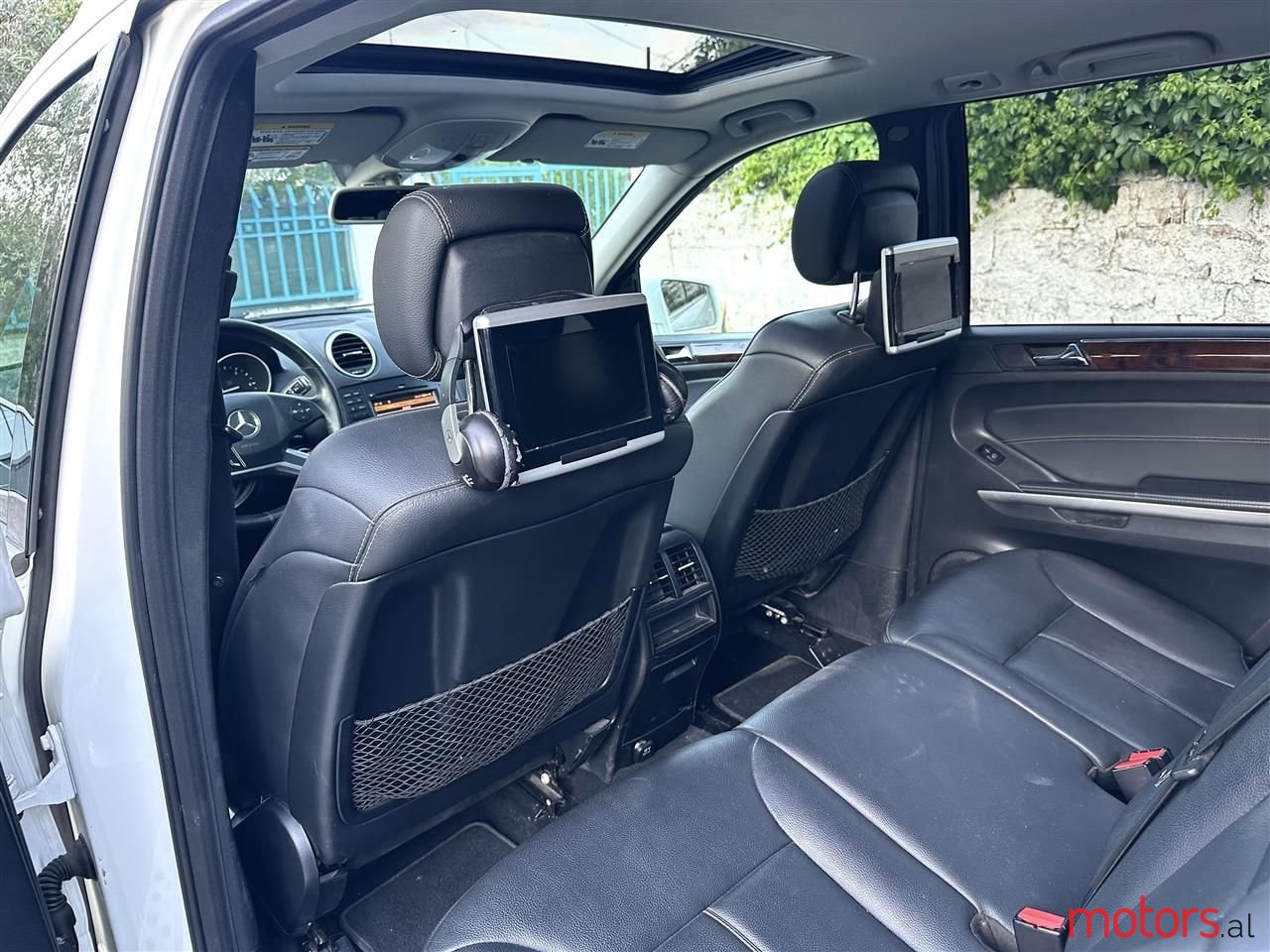 2011' Mercedes-Benz GL 350 photo #3