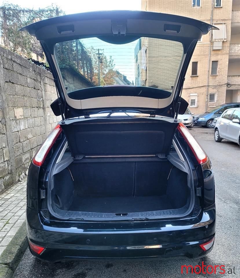 2008' Ford Focus photo #3