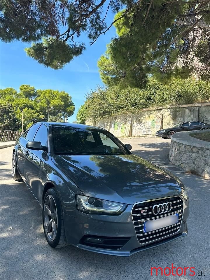 2014' Audi A4 photo #1