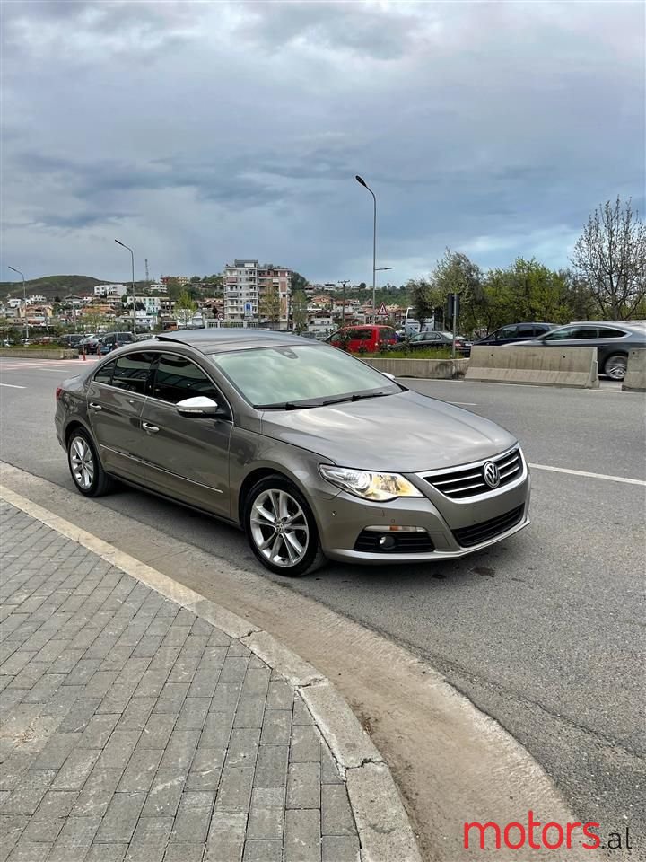 2012' Volkswagen Passat photo #4