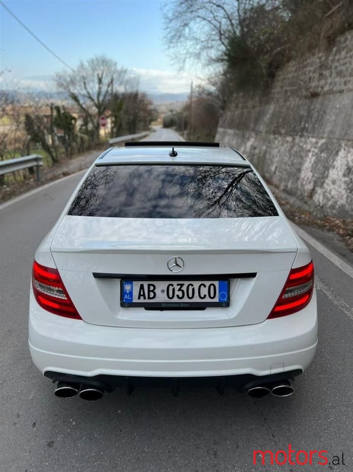 2012' Mercedes-Benz C 300 photo #4