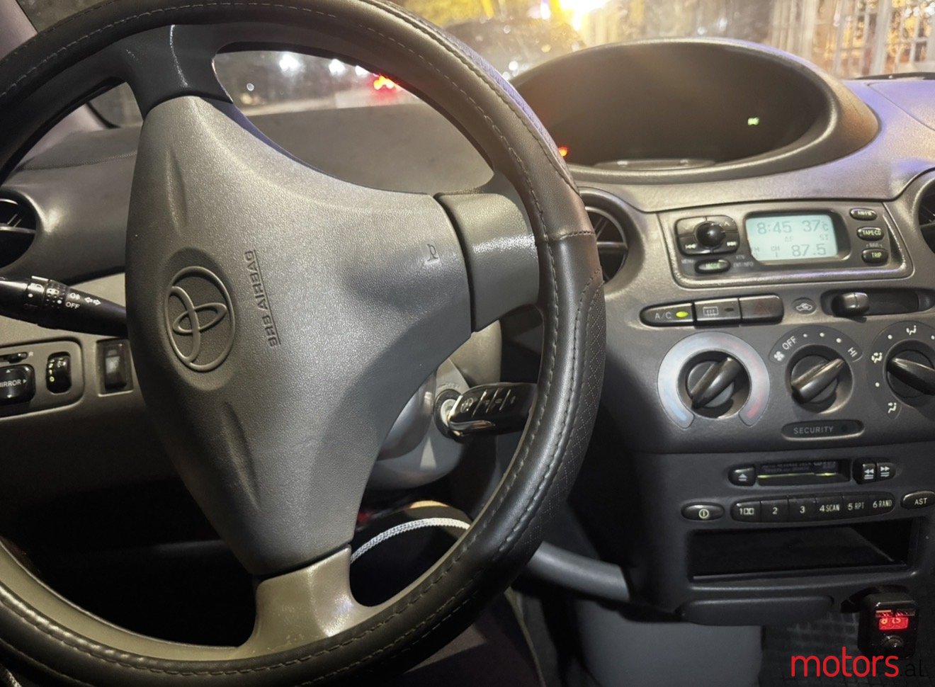 2002' Toyota Yaris photo #5