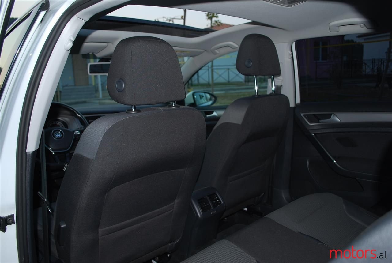 2014' Volkswagen Golf photo #4