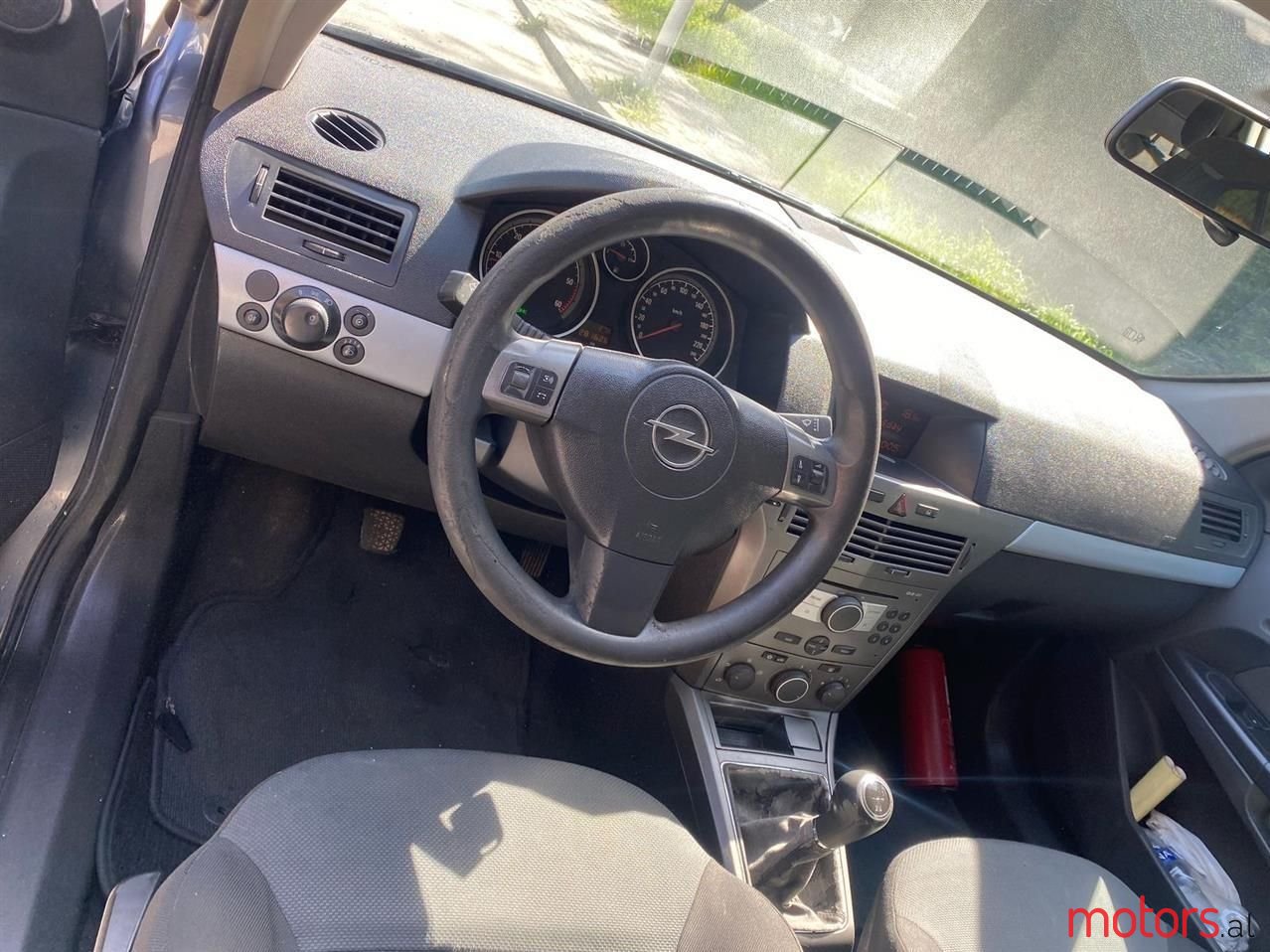 2005' Opel Astra photo #3