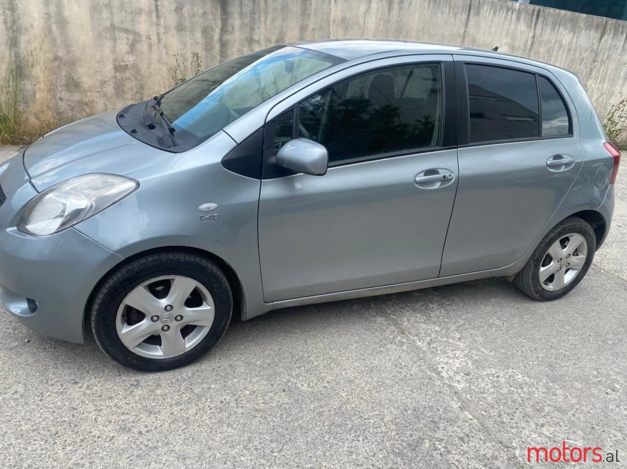 2007' Toyota Yaris photo #1