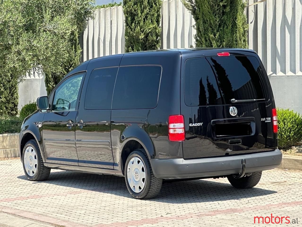 2013' Volkswagen Caddy photo #3