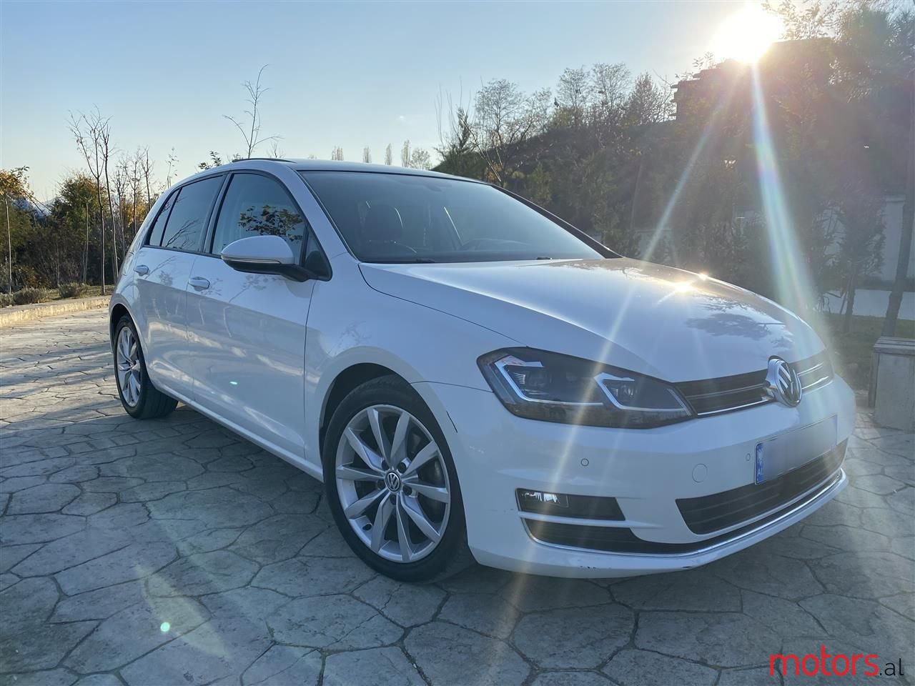 2016' Volkswagen Golf photo #4