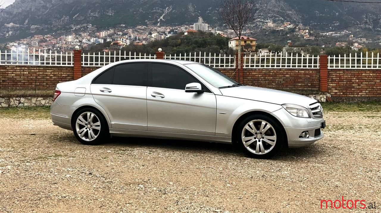 2010' Mercedes-Benz C 300 photo #5