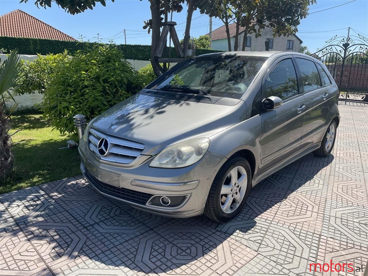 2007' Mercedes-Benz B 200 photo #1