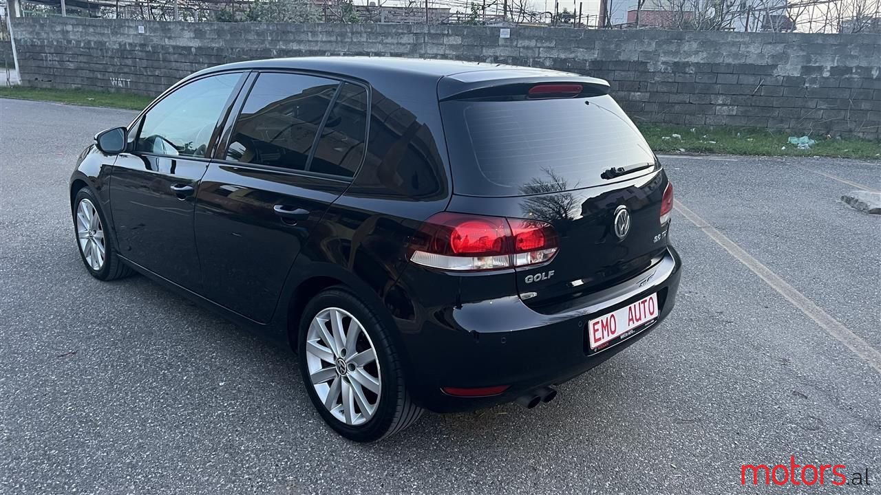 2010' Volkswagen Golf photo #4