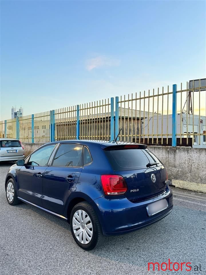 2010' Volkswagen Polo photo #5