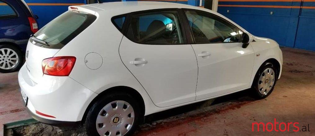 2010' SEAT Ibiza photo #1