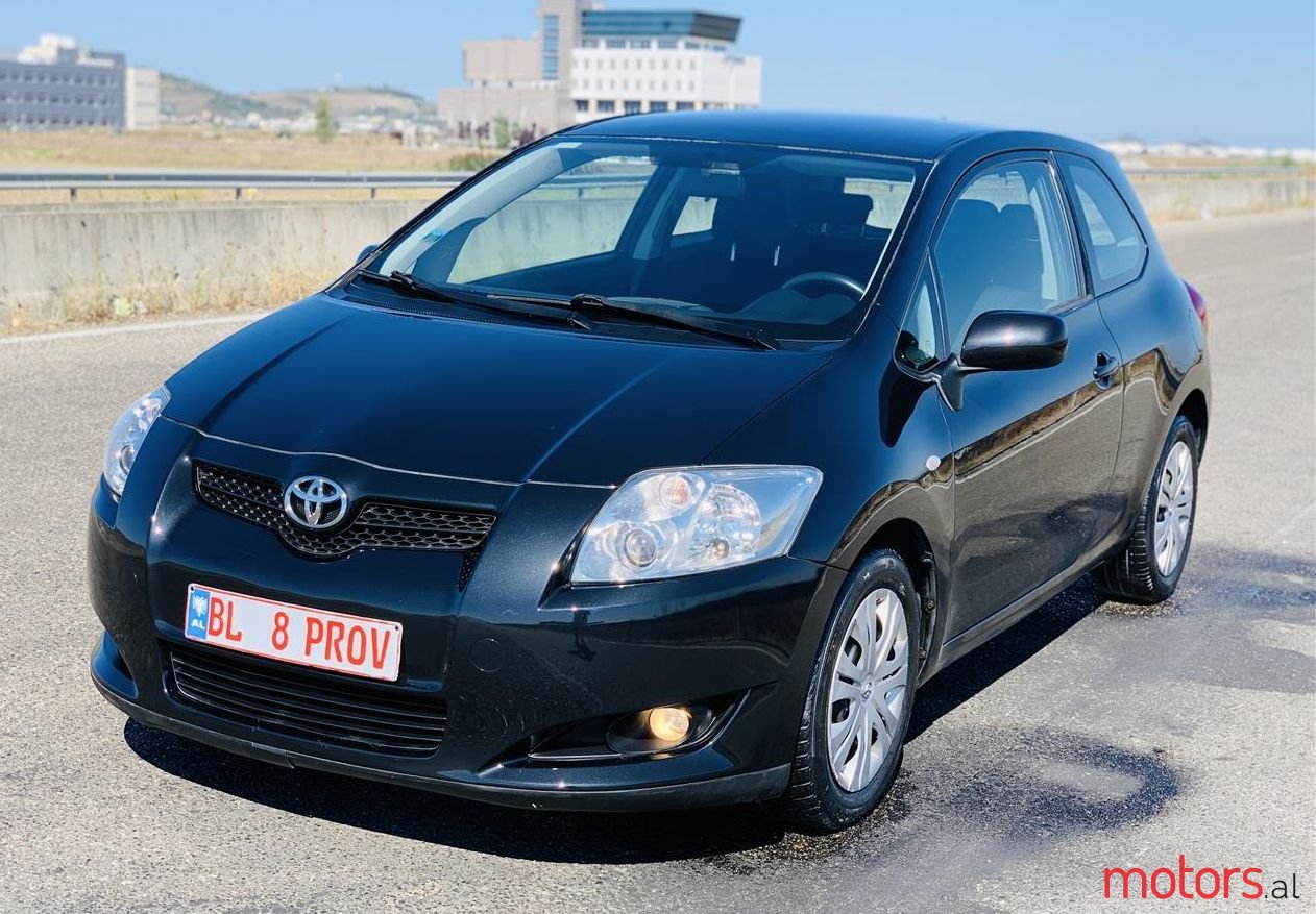 2008' Toyota Auris photo #1
