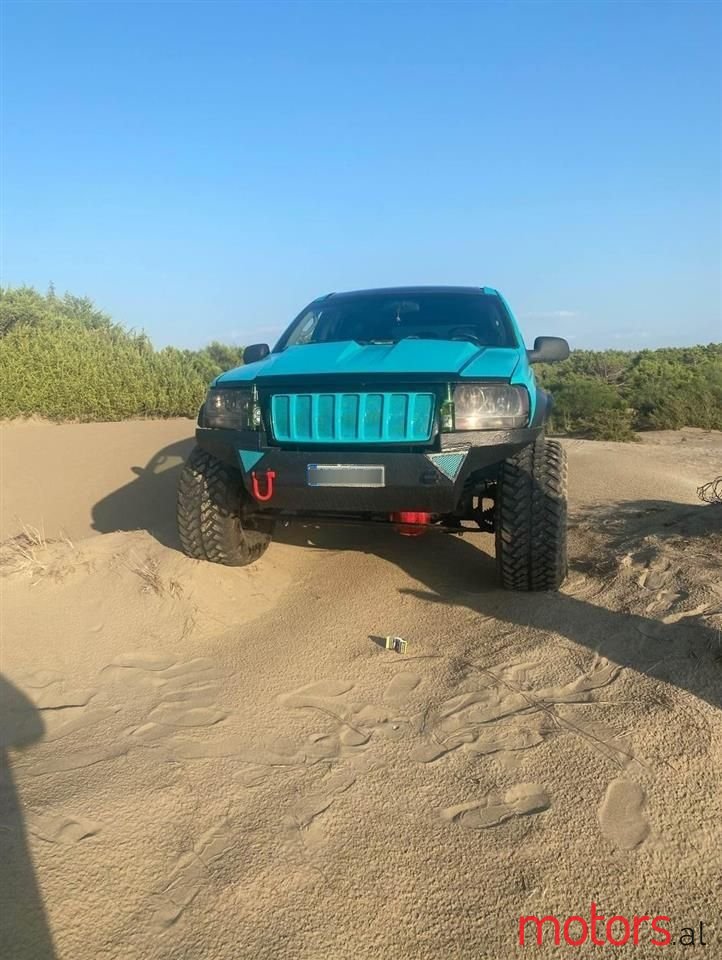 2002' Jeep Grand Cherokee photo #4