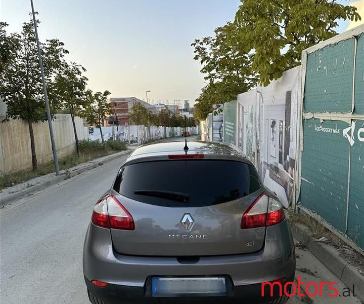 2010' Renault Megane photo #5