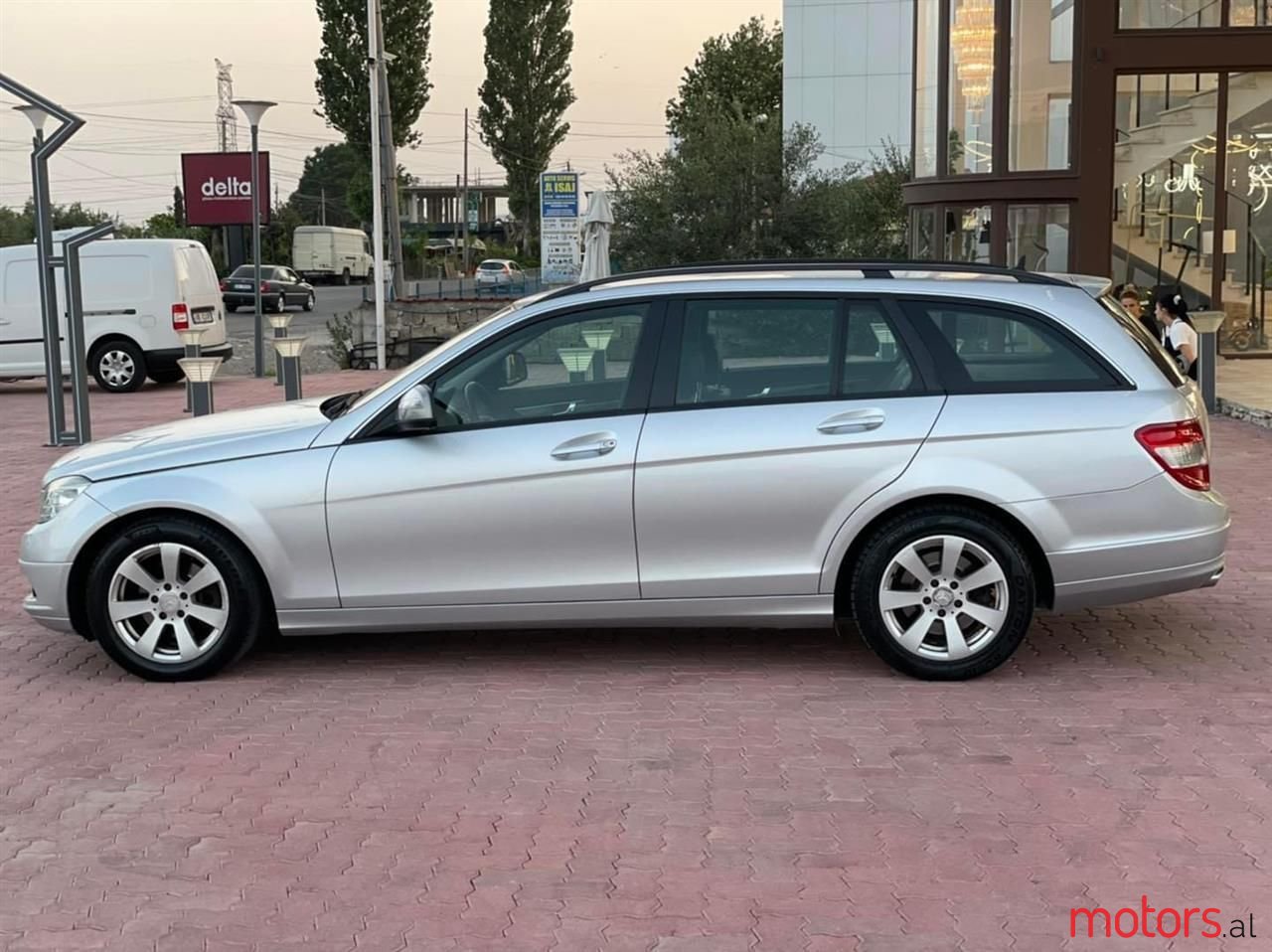 2008' Mercedes-Benz C 200 photo #3